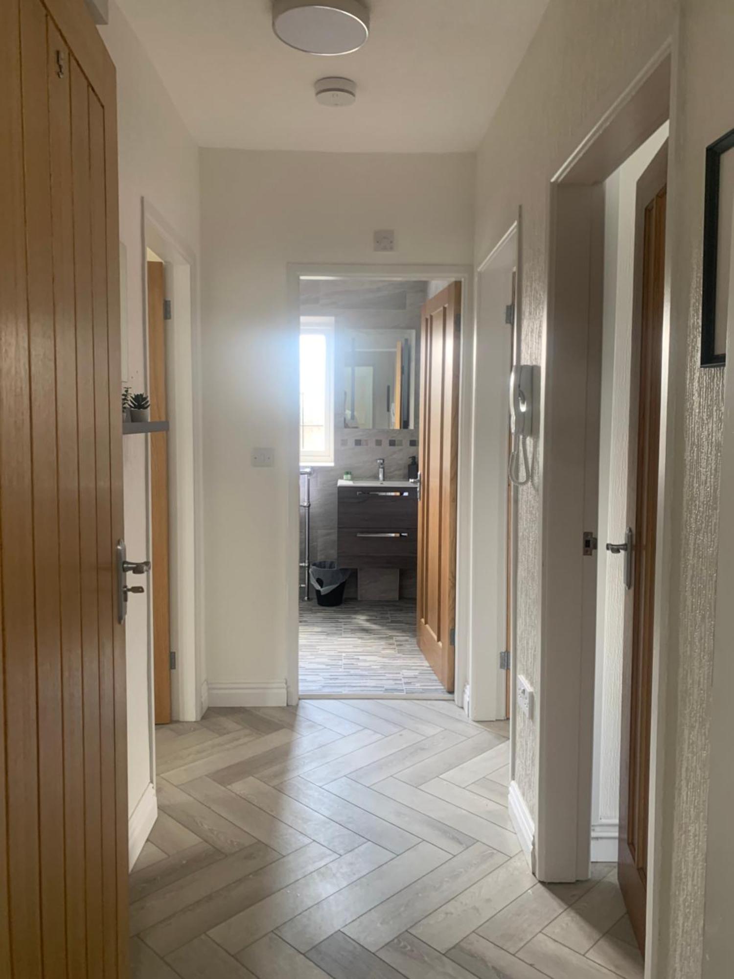 Newly Renovated, Modern 3 Bed Apartment Walmersley Exteriör bild