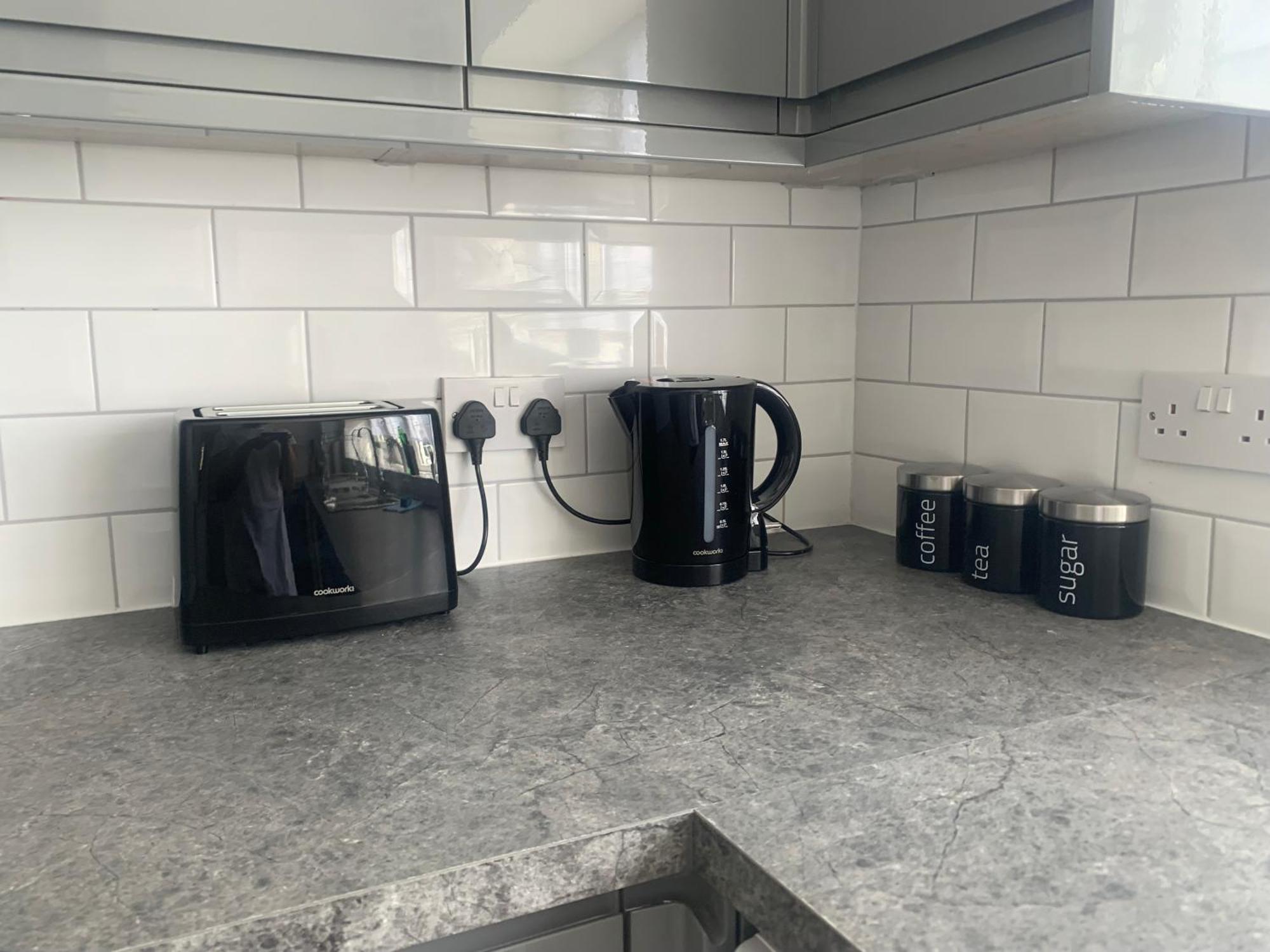 Newly Renovated, Modern 3 Bed Apartment Walmersley Exteriör bild