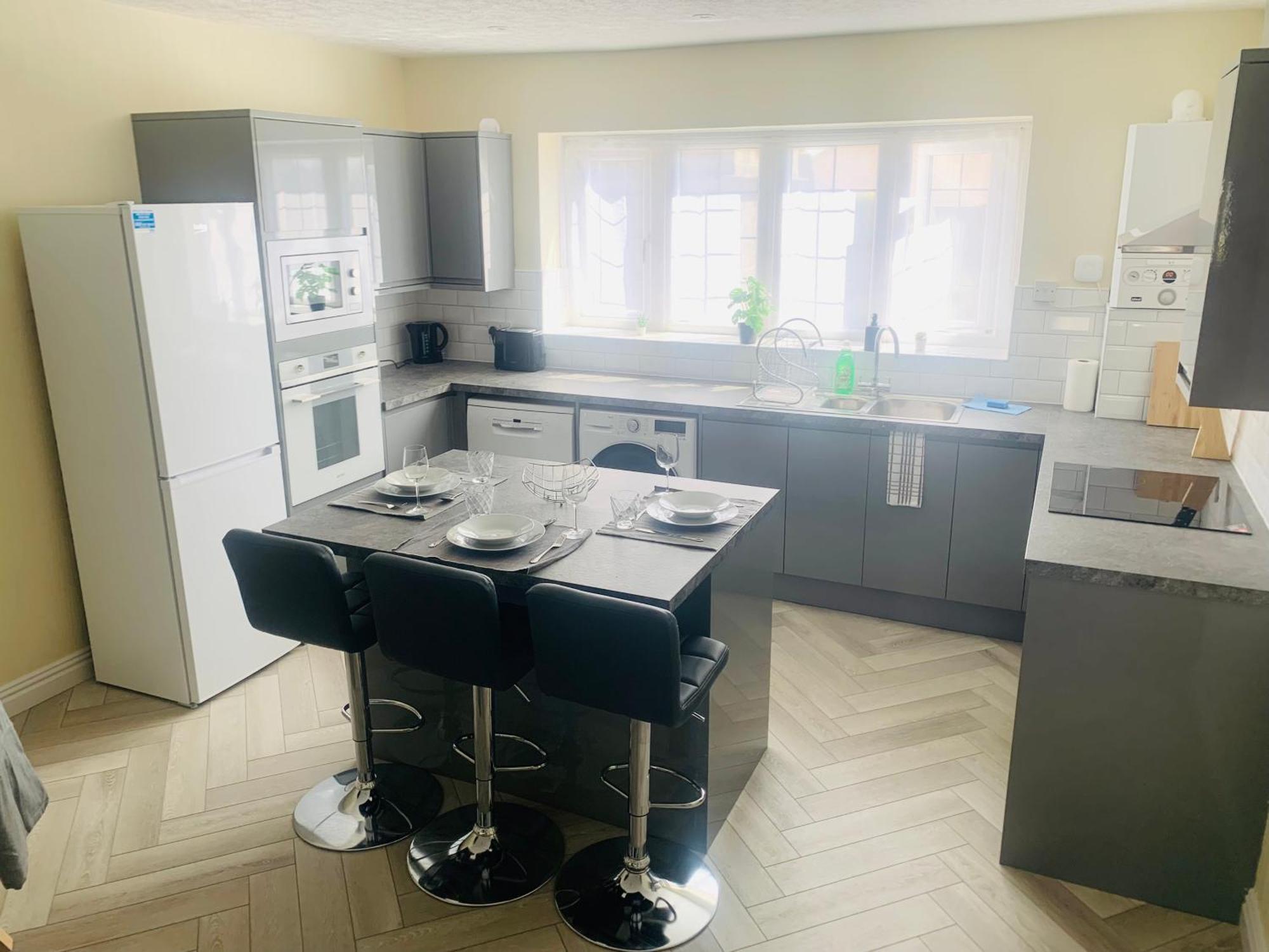 Newly Renovated, Modern 3 Bed Apartment Walmersley Exteriör bild